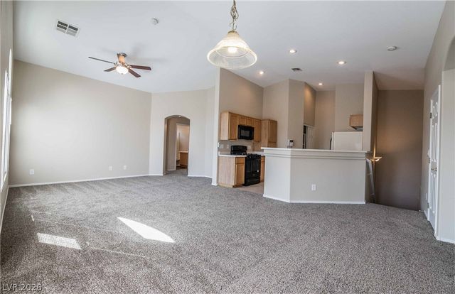 6590 TUMBLEWEED RIDGE Lane 101, Henderson, NV 89011