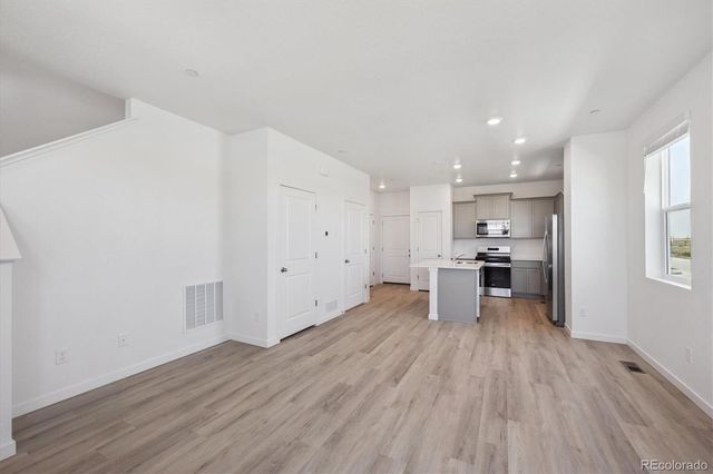 18814 E 99th Avenue, Commerce City, CO 80022