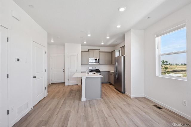 18814 E 99th Avenue, Commerce City, CO 80022