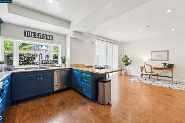 1539 Geary Rd C, Walnut Creek, CA 94597