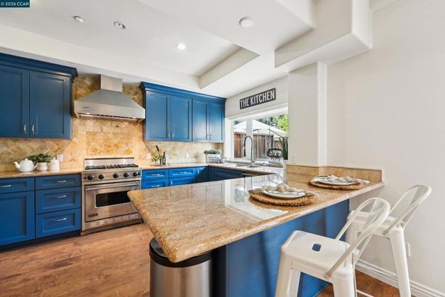 1539 Geary Rd C, Walnut Creek, CA 94597