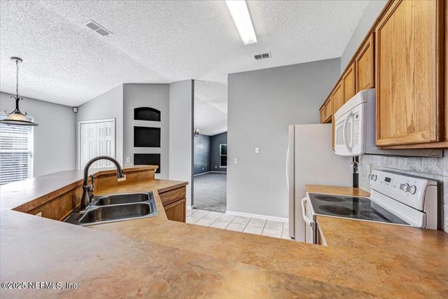 1367 SPANISH NEEDLE Court, Orange Park, FL 32073