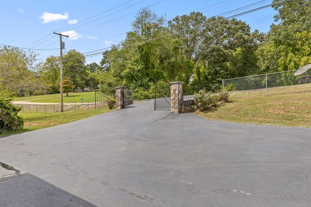 9245 Sunny Shore Lane, Chattanooga, TN 37416