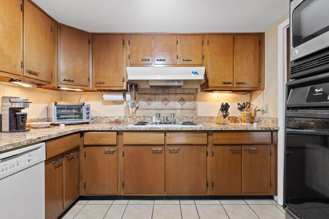 9245 Sunny Shore Lane, Chattanooga, TN 37416