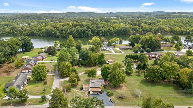 9245 Sunny Shore Lane, Chattanooga, TN 37416