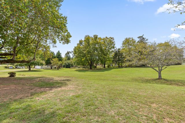 9245 Sunny Shore Lane, Chattanooga, TN 37416