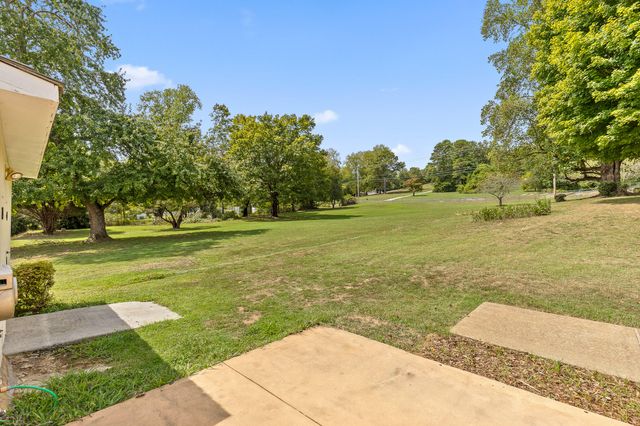 9245 Sunny Shore Lane, Chattanooga, TN 37416