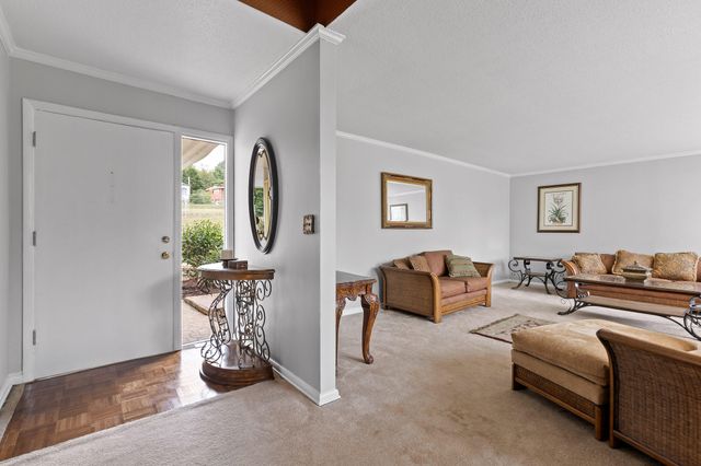 9245 Sunny Shore Lane, Chattanooga, TN 37416