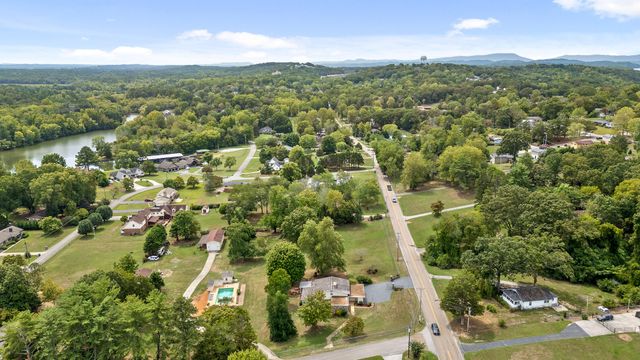 9245 Sunny Shore Lane, Chattanooga, TN 37416