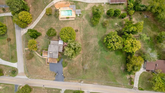 9245 Sunny Shore Lane, Chattanooga, TN 37416