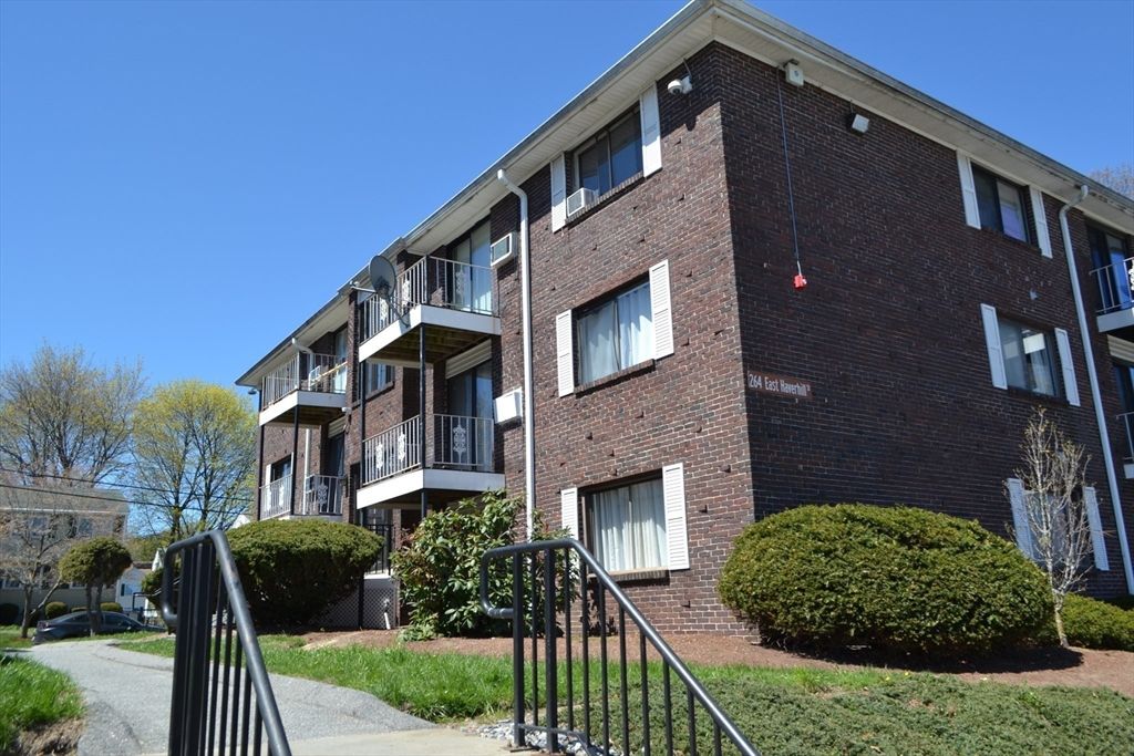264 East Haverhill 4, Lawrence, MA 01841