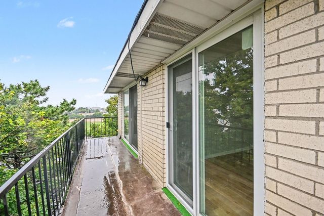 8620 Waukegan Road 511, Morton Grove, IL 60053