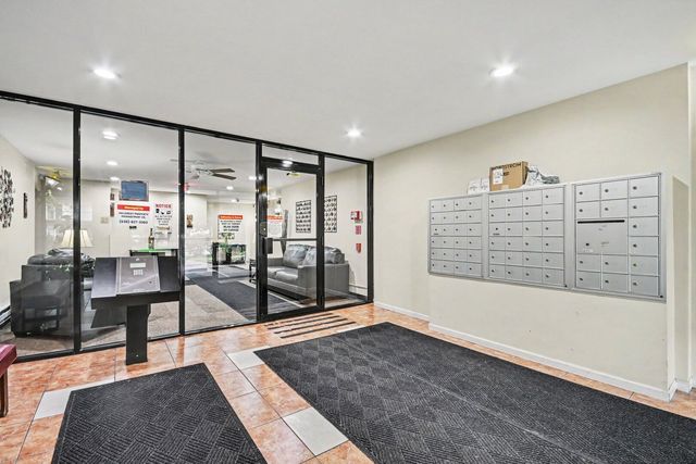 8620 Waukegan Road 511, Morton Grove, IL 60053
