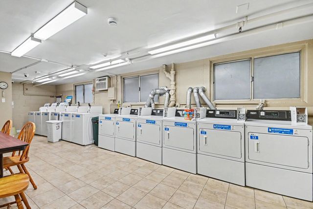 8620 Waukegan Road 511, Morton Grove, IL 60053