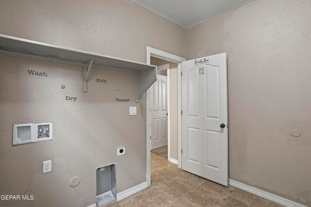 2237 LEAFY POINT Place, El Paso, TX 79938