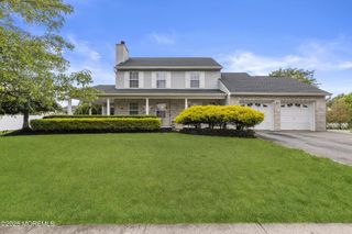 39 Sarah Lane, Howell, NJ 07731