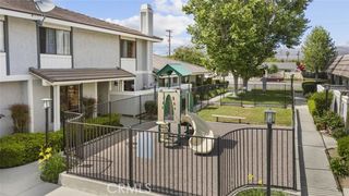2346 Royal Avenue 9, Simi Valley, CA 93065