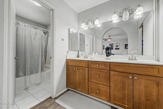 5423 E ELLIS Street, Mesa, AZ 85205