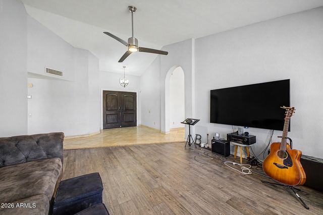 5423 E ELLIS Street, Mesa, AZ 85205