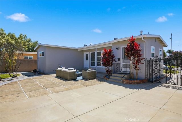 2824 Charlemagne Avenue, Long Beach, CA 90815