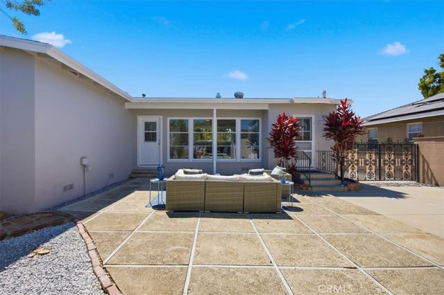 2824 Charlemagne Avenue, Long Beach, CA 90815