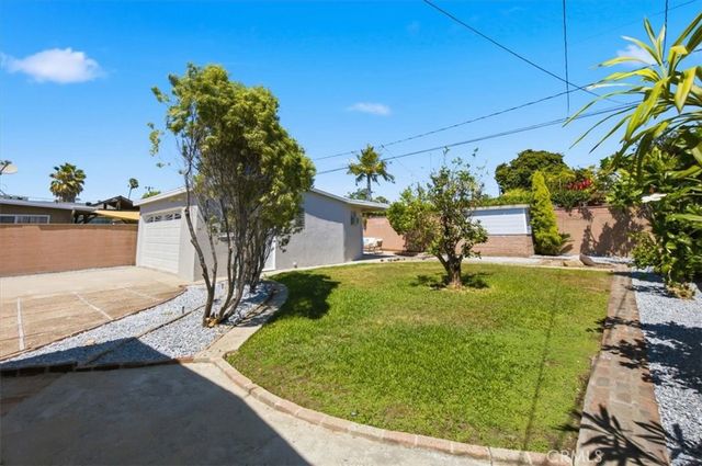 2824 Charlemagne Avenue, Long Beach, CA 90815