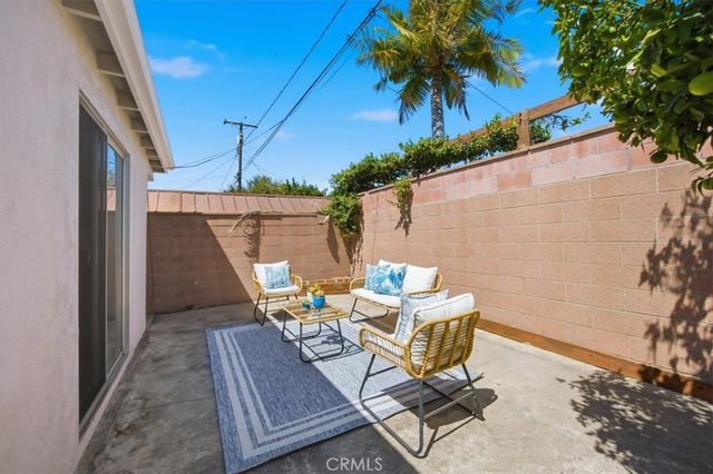 2824 Charlemagne Avenue, Long Beach, CA 90815