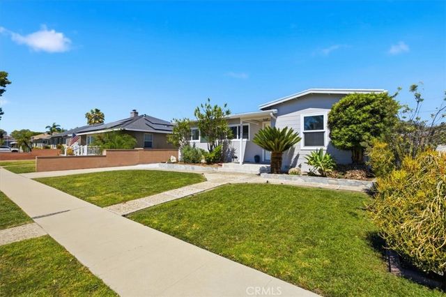 2824 Charlemagne Avenue, Long Beach, CA 90815