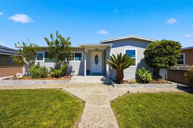 2824 Charlemagne Avenue, Long Beach, CA 90815