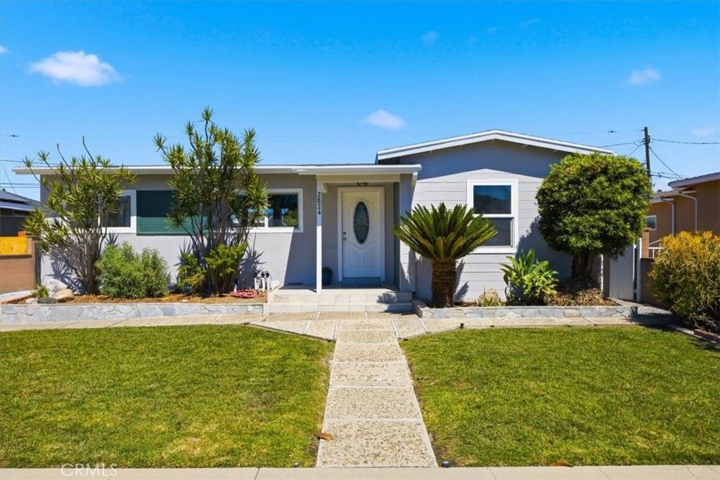 2824 Charlemagne Avenue, Long Beach, CA 90815