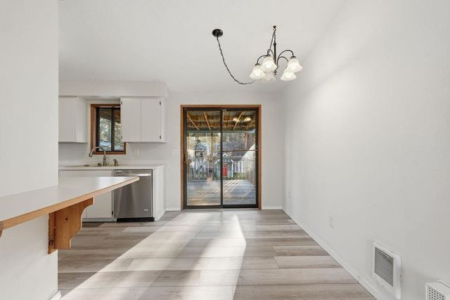 627 S S Sunderland Rd, Spokane Valley, WA 99206