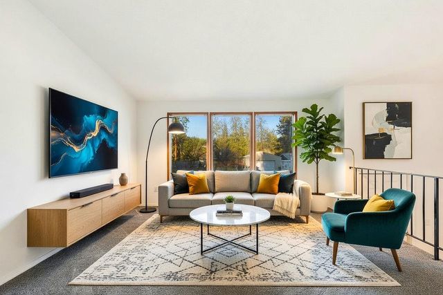 627 S S Sunderland Rd, Spokane Valley, WA 99206