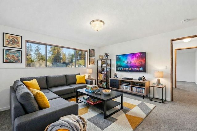 627 S S Sunderland Rd, Spokane Valley, WA 99206