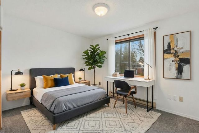 627 S S Sunderland Rd, Spokane Valley, WA 99206