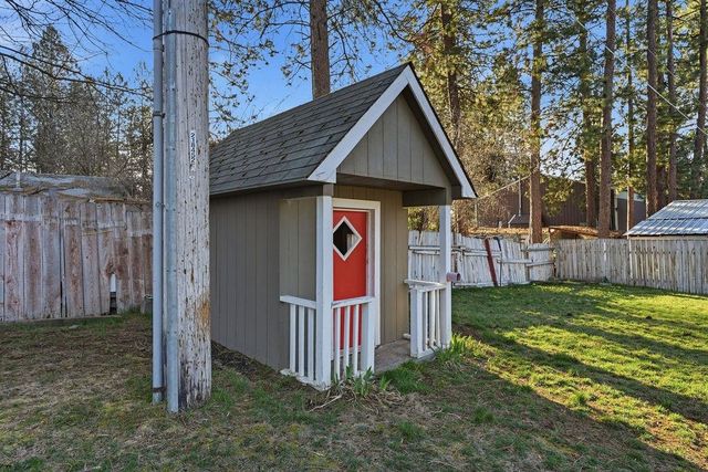 627 S S Sunderland Rd, Spokane Valley, WA 99206