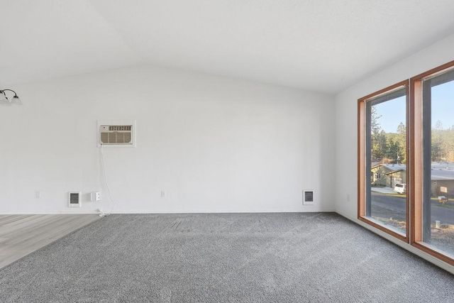 627 S S Sunderland Rd, Spokane Valley, WA 99206