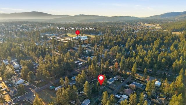 627 S S Sunderland Rd, Spokane Valley, WA 99206