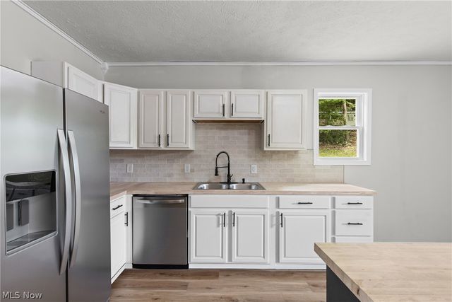 56775 Colerain Pike, Martins Ferry, OH 43935