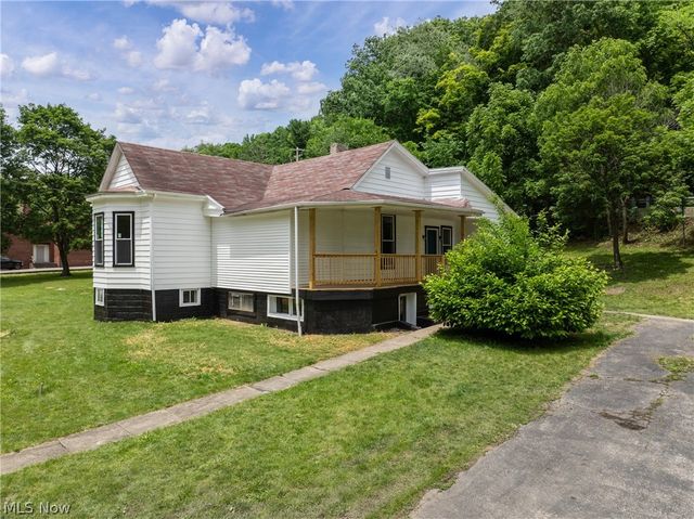 56775 Colerain Pike, Martins Ferry, OH 43935