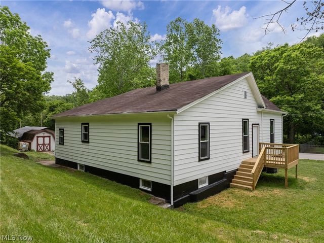 56775 Colerain Pike, Martins Ferry, OH 43935