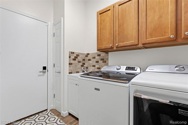 29348 Douglas Drive, Novi, MI 48377