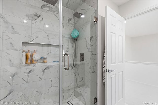 29348 Douglas Drive, Novi, MI 48377