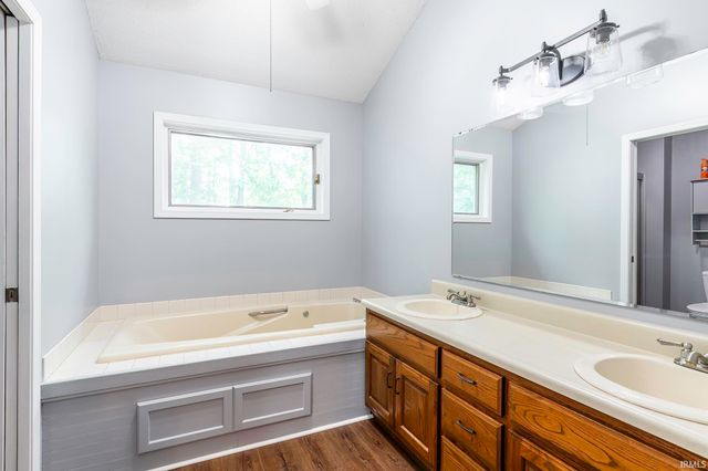 10712 Creek Gap Court, Fort Wayne, IN 46845