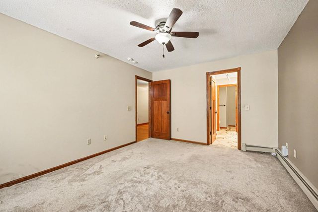 5645 Green Circle Drive 315, Minnetonka, MN 55343