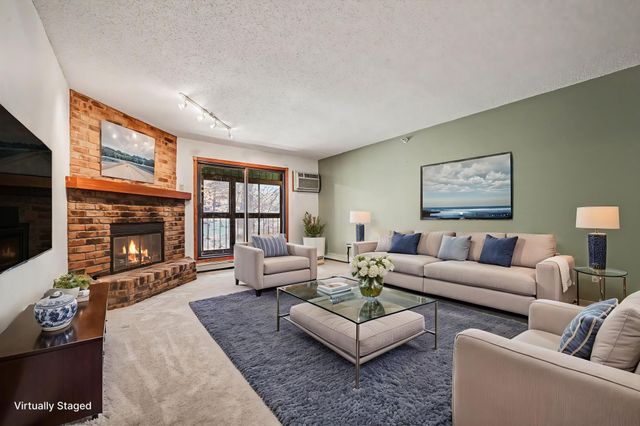 5645 Green Circle Drive 315, Minnetonka, MN 55343