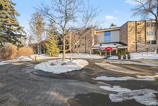 5645 Green Circle Drive 315, Minnetonka, MN 55343