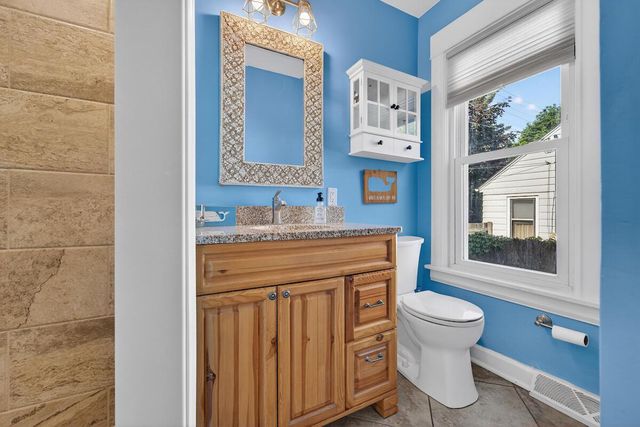 1002 75th STREET, Kenosha, WI 53143