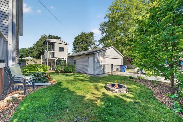 1002 75th STREET, Kenosha, WI 53143