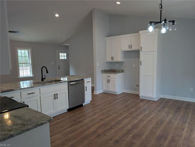 9135 George Washington HWY, Gloucester, VA 23061