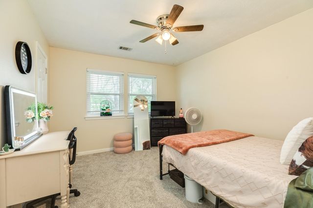 5620 County Road 166, Alvin, TX 77511